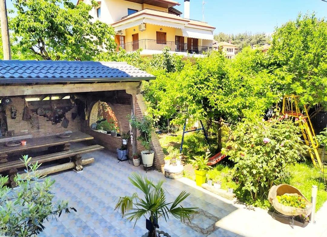 Alexandras Cozy Apartment อิโออันนินา ภายนอก รูปภาพ